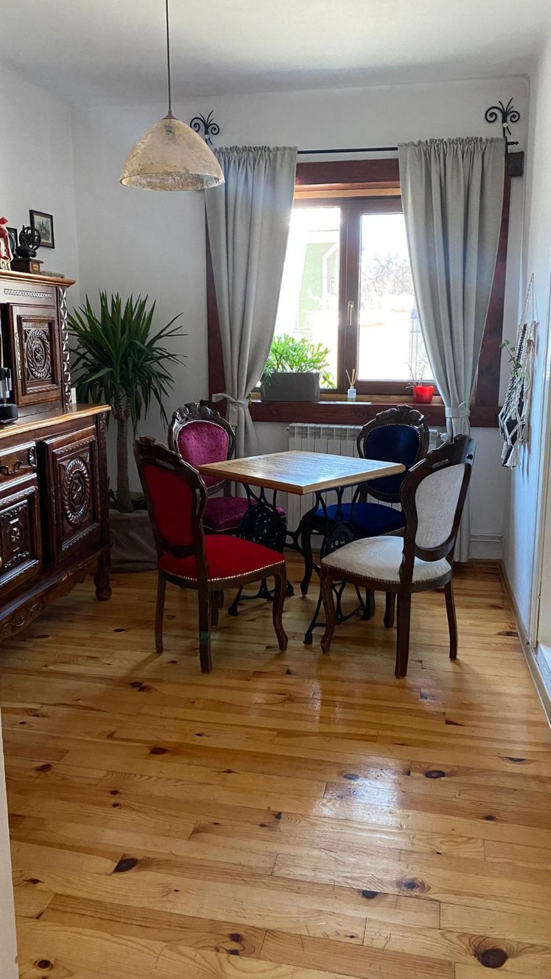 Home Of Art Rasnov Exterior foto
